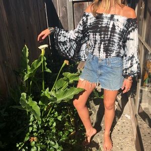 Flare sleeve tie dye top with raw cut hem
